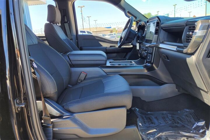 2025 Ford F-150 STX  TX