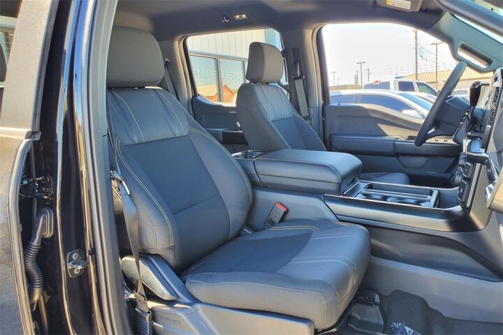 2025 Ford F-150 STX  TX