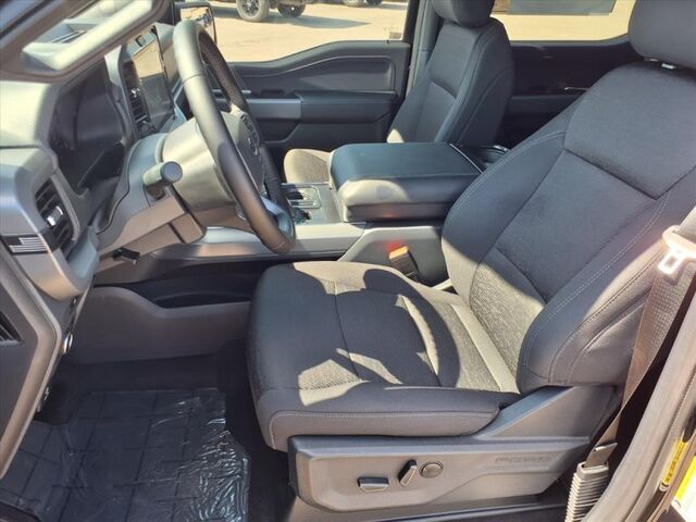 2025 Ford F-150 XLT  TX