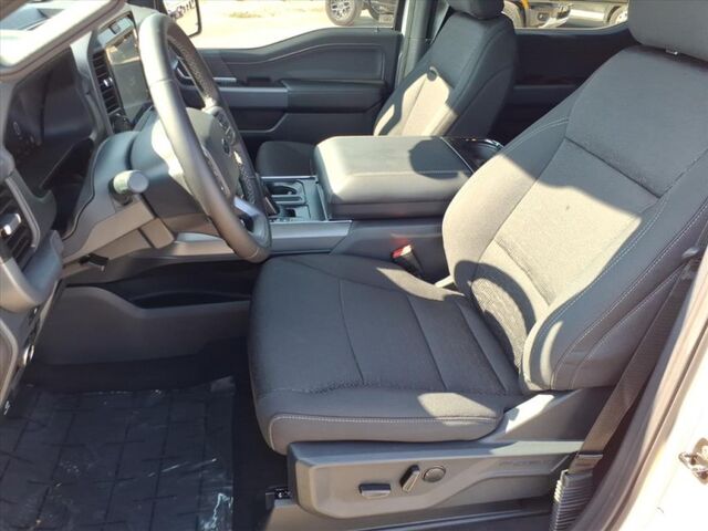 2025 Ford F-150 XLT TX 2025 Ford F-150 XLT TX