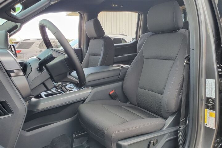 2025 Ford F-150 XLT TX 2025 Ford F-150 XLT TX