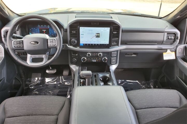 2025 Ford F-150 XLT TX 2025 Ford F-150 XLT TX