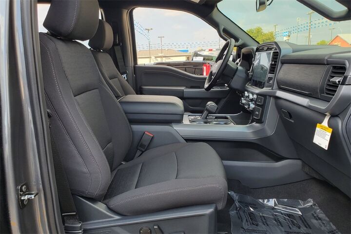 2025 Ford F-150 XLT TX 2025 Ford F-150 XLT TX