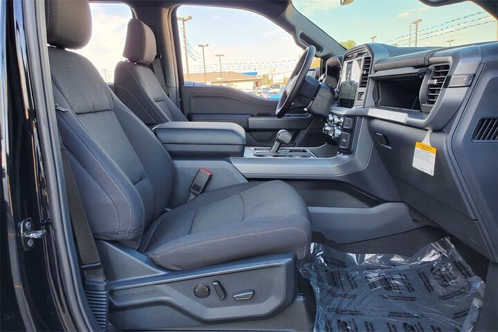 2025 Ford F-150 XLT TX 2025 Ford F-150 XLT TX