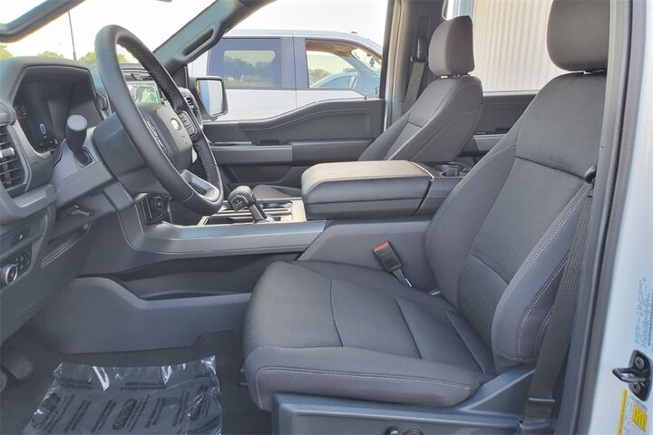 2025 Ford F-150 XLT  TX
