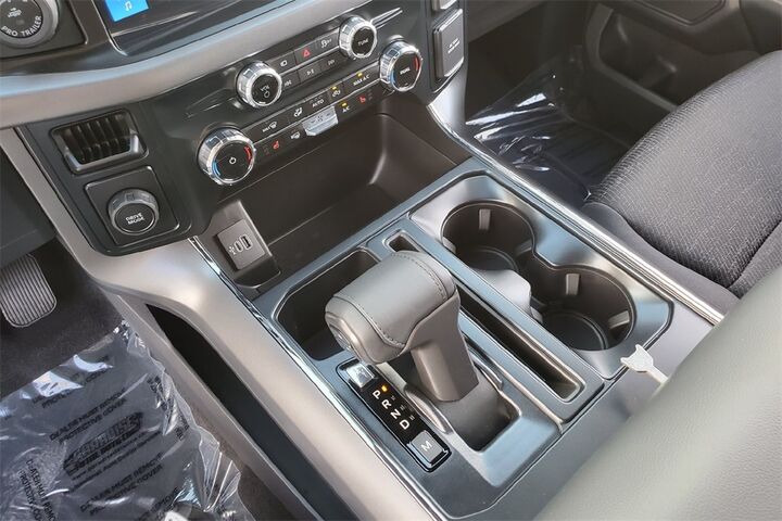 2025 Ford F-150 XLT TX 2025 Ford F-150 XLT TX