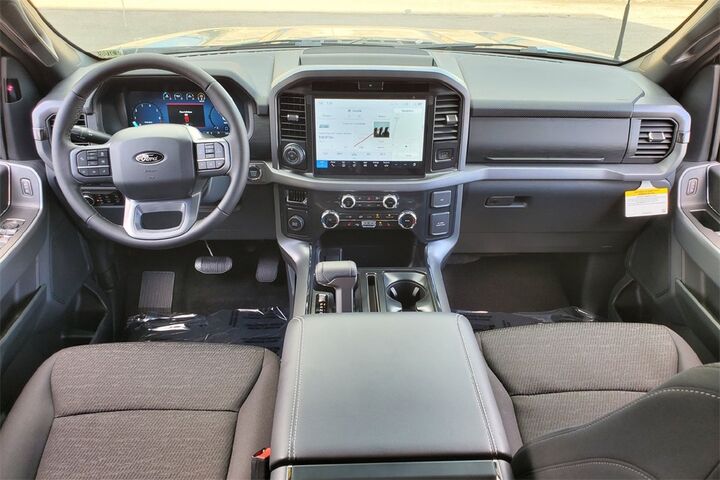 2025 Ford F-150 XLT  TX