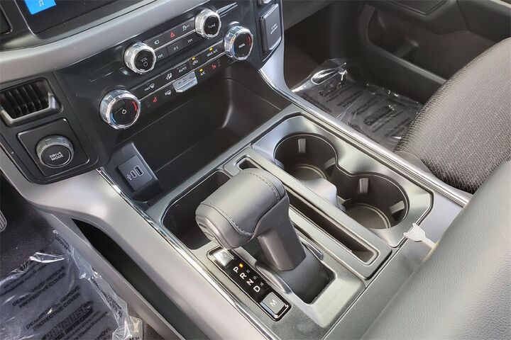 2025 Ford F-150 XLT  TX