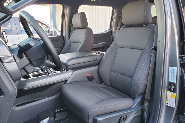 2025 Ford F-150 XLT  TX