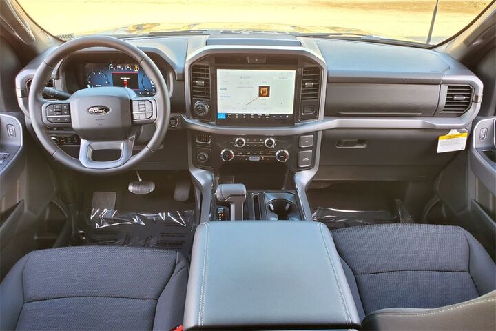 2025 Ford F-150 XLT  TX