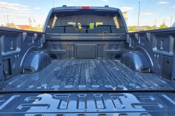 2025 Ford F-150 XLT  TX