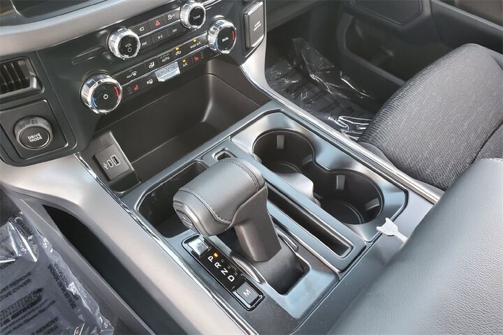 2025 Ford F-150 XLT  TX