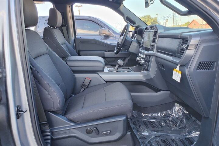 2025 Ford F-150 XLT TX 2025 Ford F-150 XLT TX