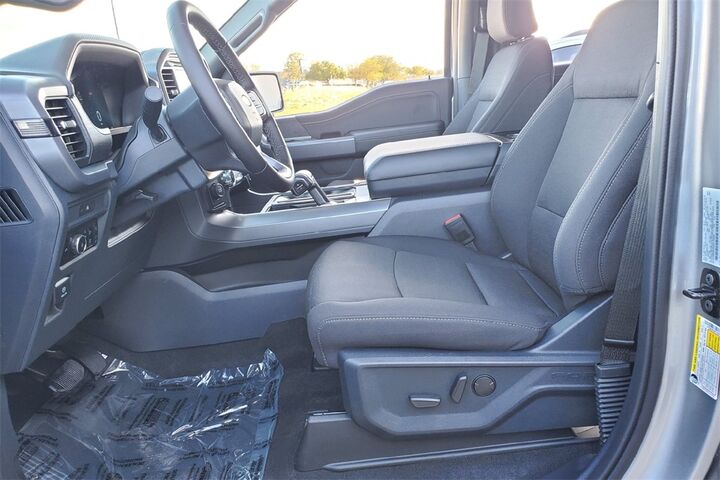 2025 Ford F-150 XLT TX 2025 Ford F-150 XLT TX