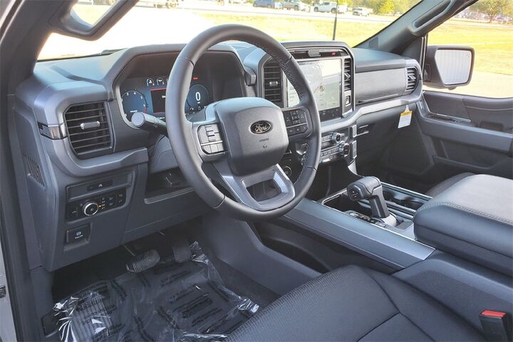 2025 Ford F-150 XLT TX 2025 Ford F-150 XLT TX