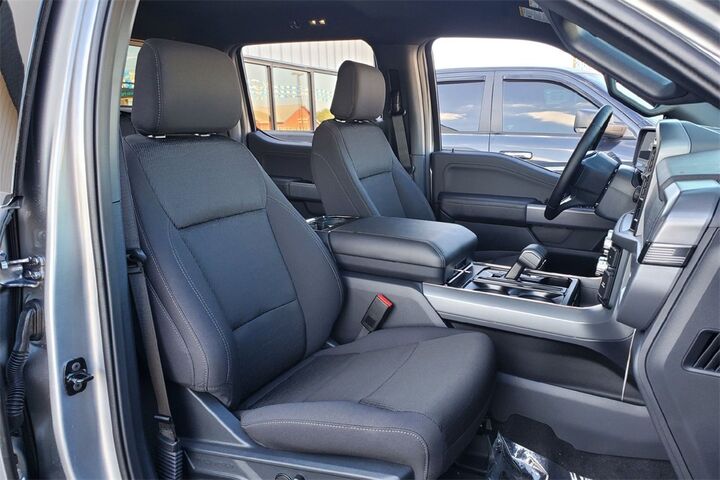 2025 Ford F-150 XLT TX 2025 Ford F-150 XLT TX