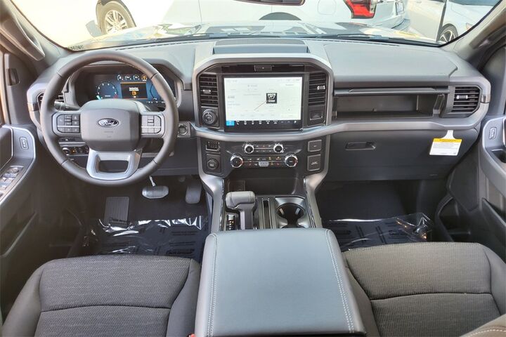 2025 Ford F-150 XLT  TX