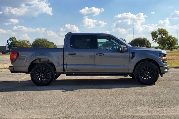 2025 Ford F-150 XLT  TX