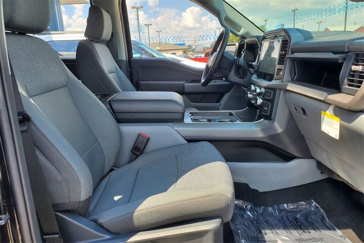2025 Ford F-150 XLT  TX