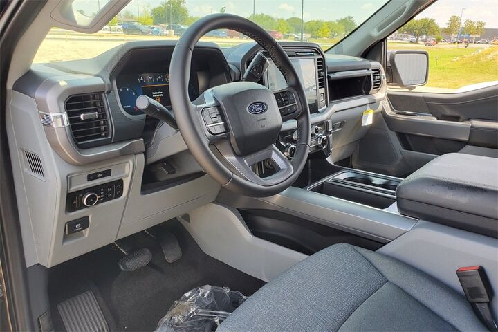 2025 Ford F-150 XLT  TX