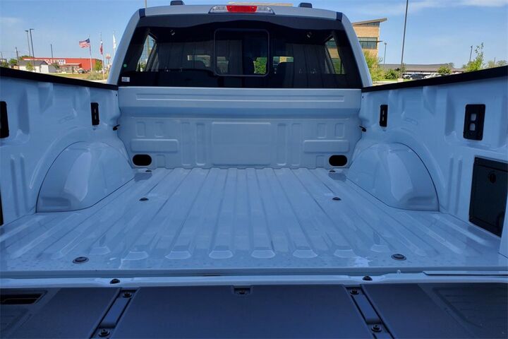 2025 Ford F-150 XLT  TX