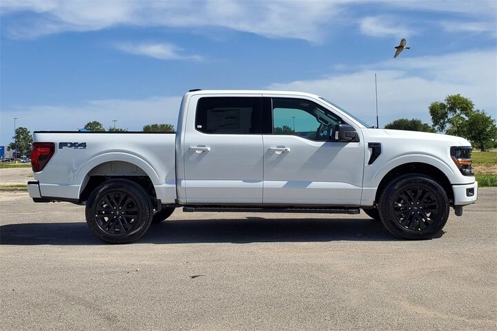 2025 Ford F-150 XLT  TX