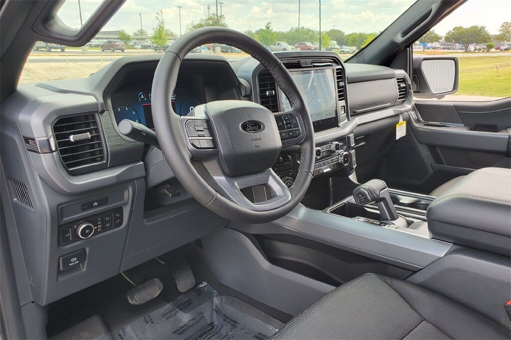 2025 Ford F-150 XLT Hondo TX