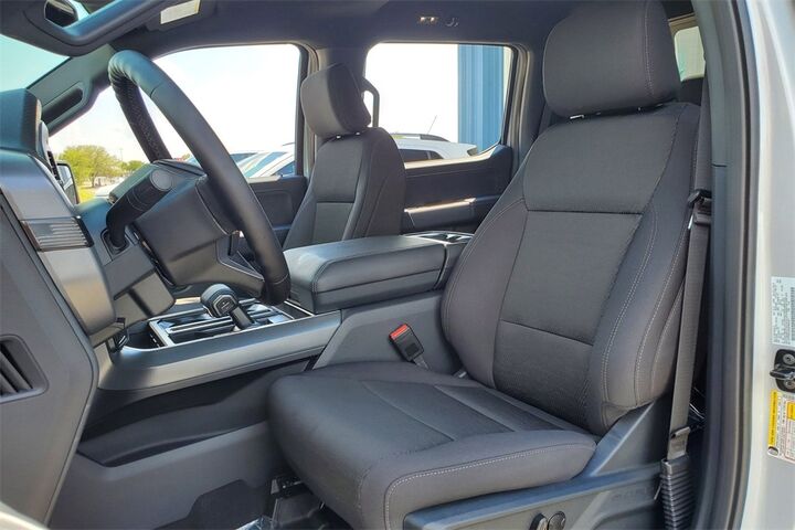 2025 Ford F-150 XLT  TX
