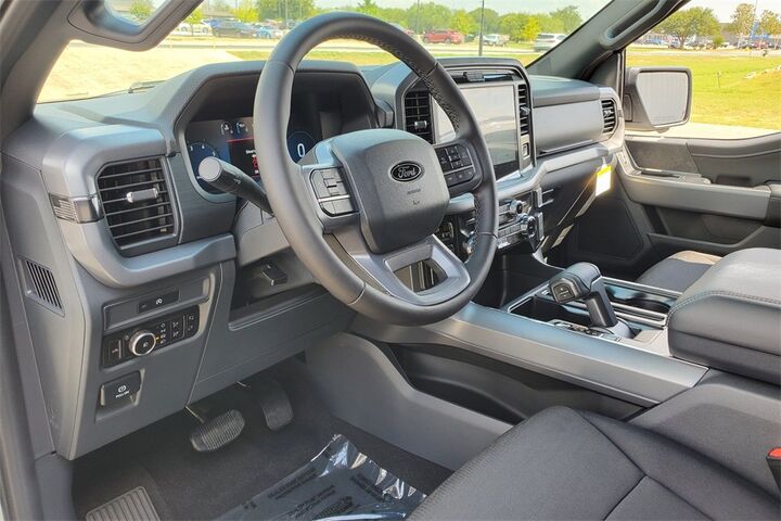 2025 Ford F-150 XLT  TX