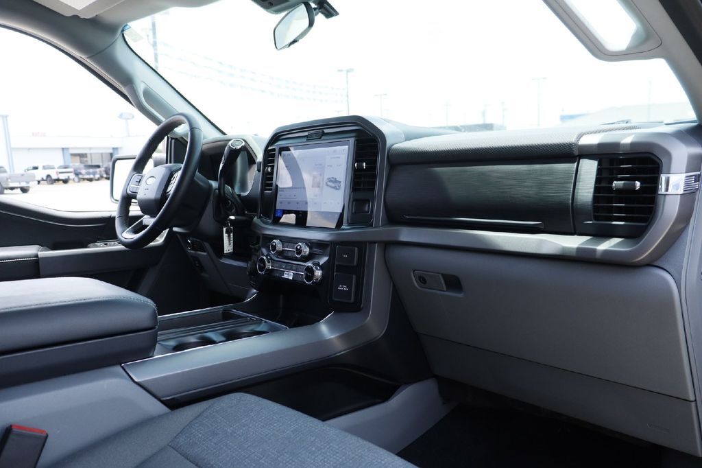 2025 Ford F-150 XLT Hondo TX