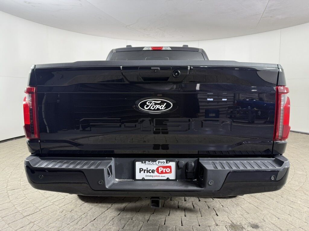 2025 Ford F-150 XLT 4WD w/Black Appearance SuperCrew 5.5' Box Maumee OH
