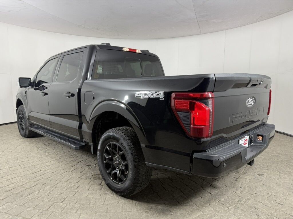 2025 Ford F-150 XLT 4WD w/Black Appearance SuperCrew 5.5' Box Maumee OH