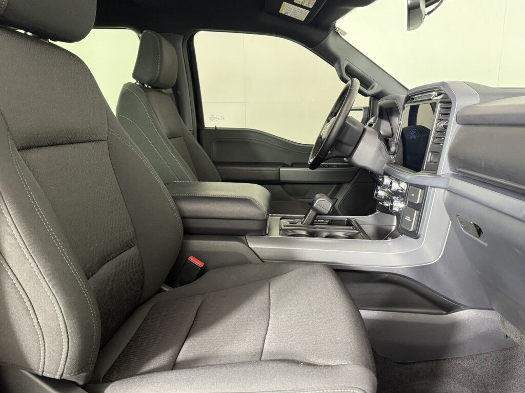 2025 Ford F-150 XLT 4WD w/Black Appearance SuperCrew 5.5' Box Maumee OH