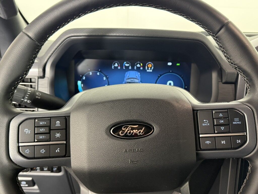 2025 Ford F-150 XLT 4WD w/Black Appearance SuperCrew 5.5' Box Maumee OH