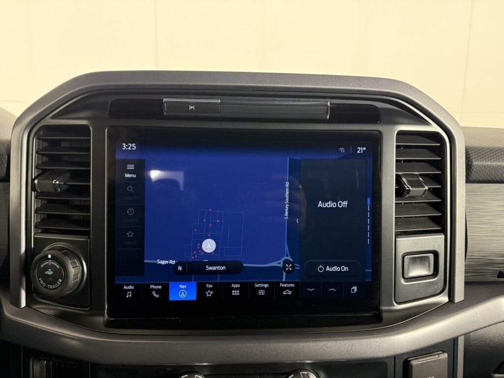 2025 Ford F-150 XLT Black Appearance pkg 4WD SuperCrew 5.5' Box Maumee OH