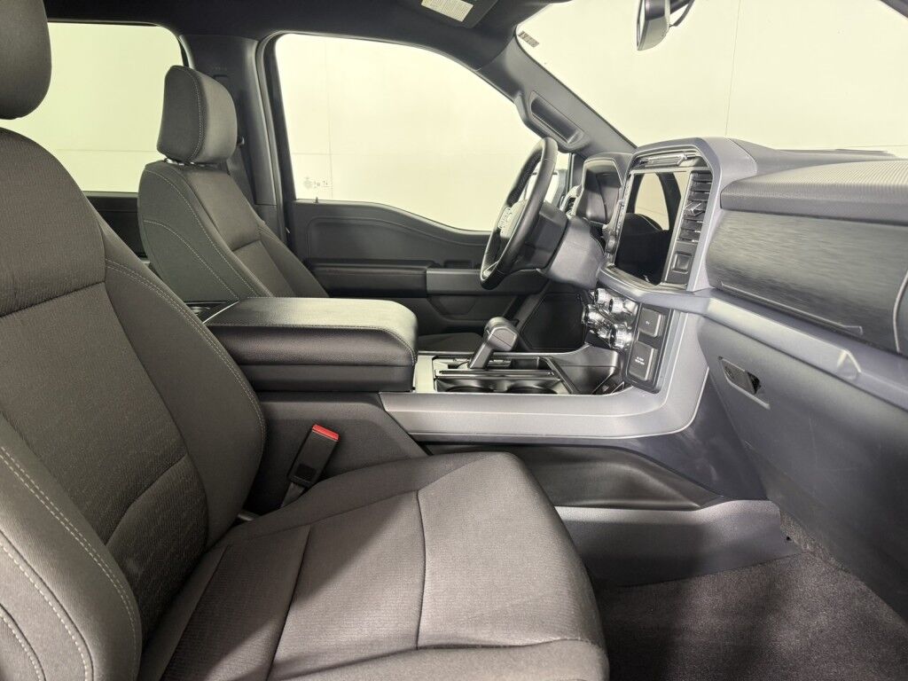 2025 Ford F-150 XLT Black Appearance pkg 4WD SuperCrew 5.5' Box Maumee OH