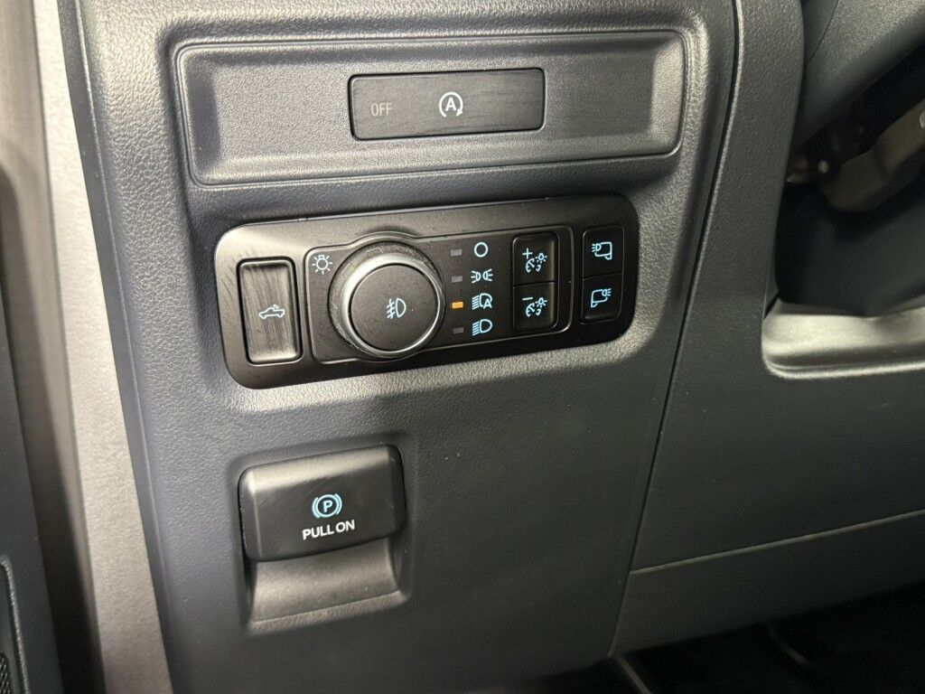 2025 Ford F-150 XLT Black Appearance pkg 4WD SuperCrew 5.5' Box Maumee OH