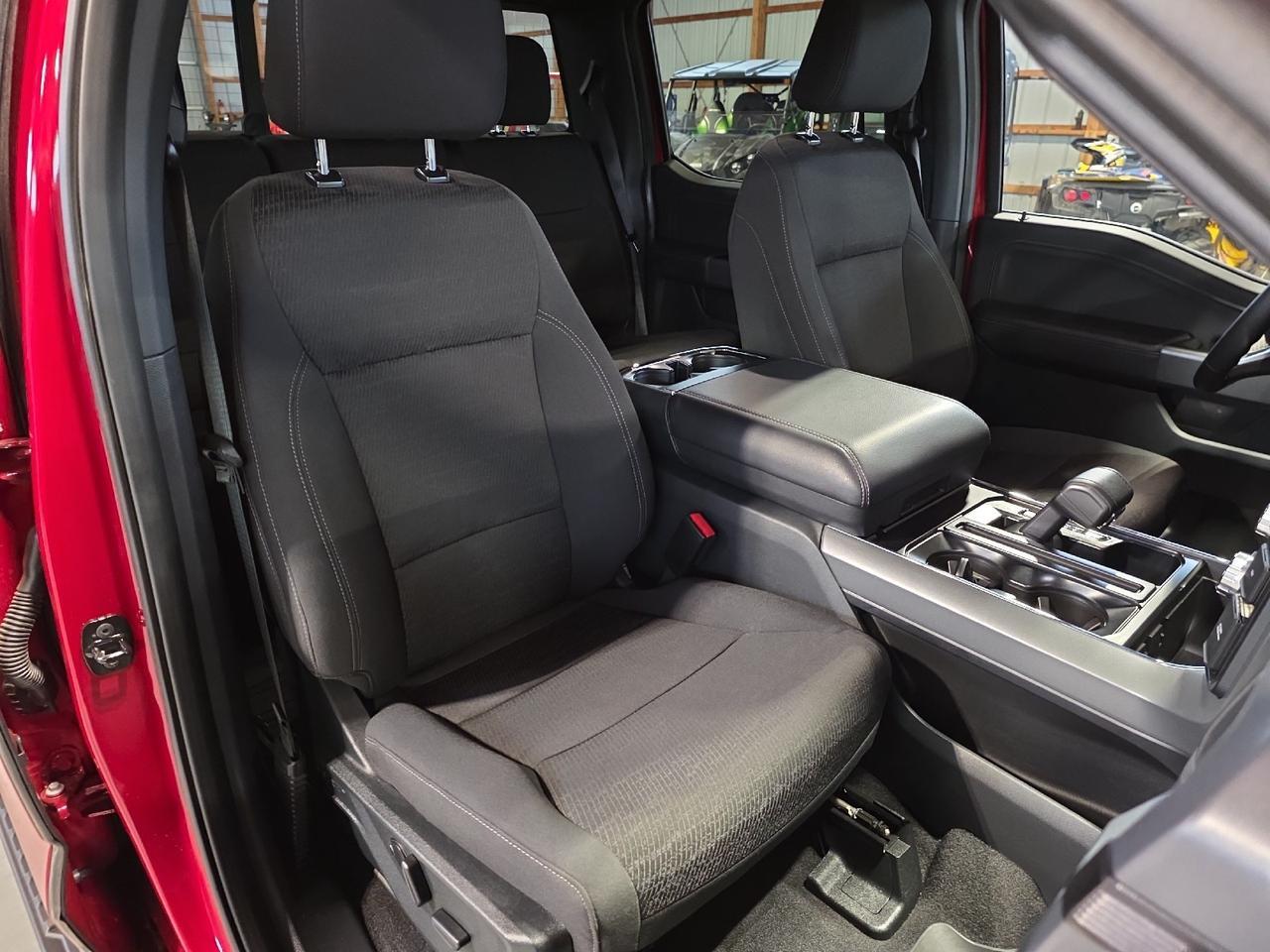 2025 Ford F-150 XLT Sand Lake NY