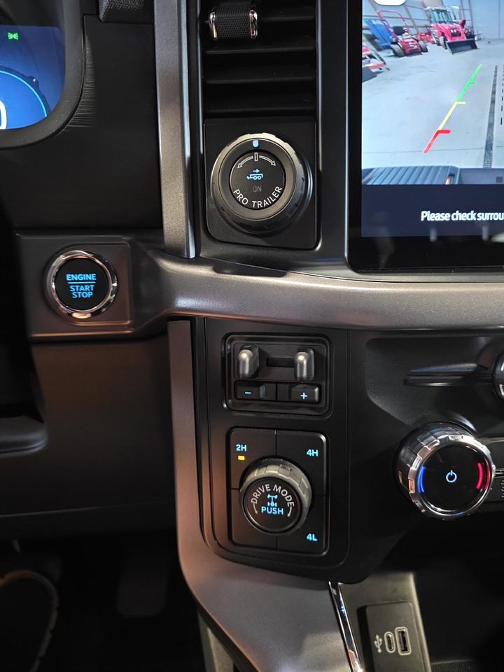 2025 Ford F-150 XLT Sand Lake NY