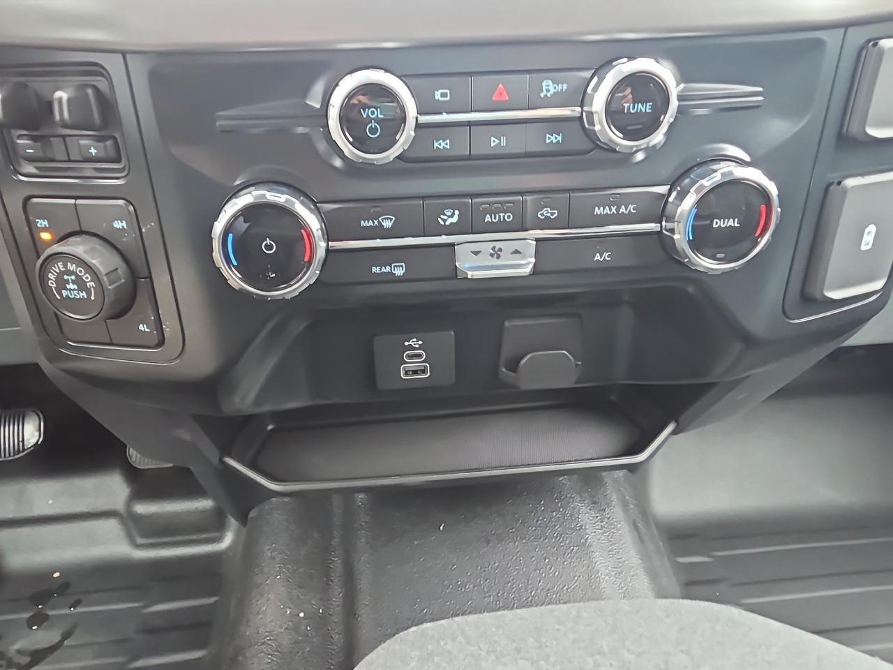 2025 Ford F-150 XLT Sand Lake NY