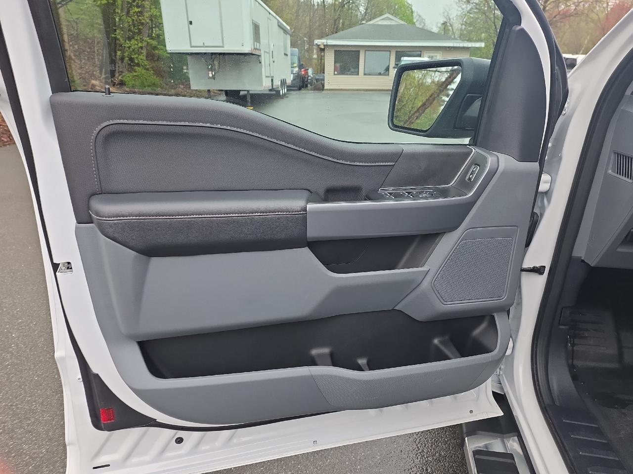 2025 Ford F-150 XLT Sand Lake NY