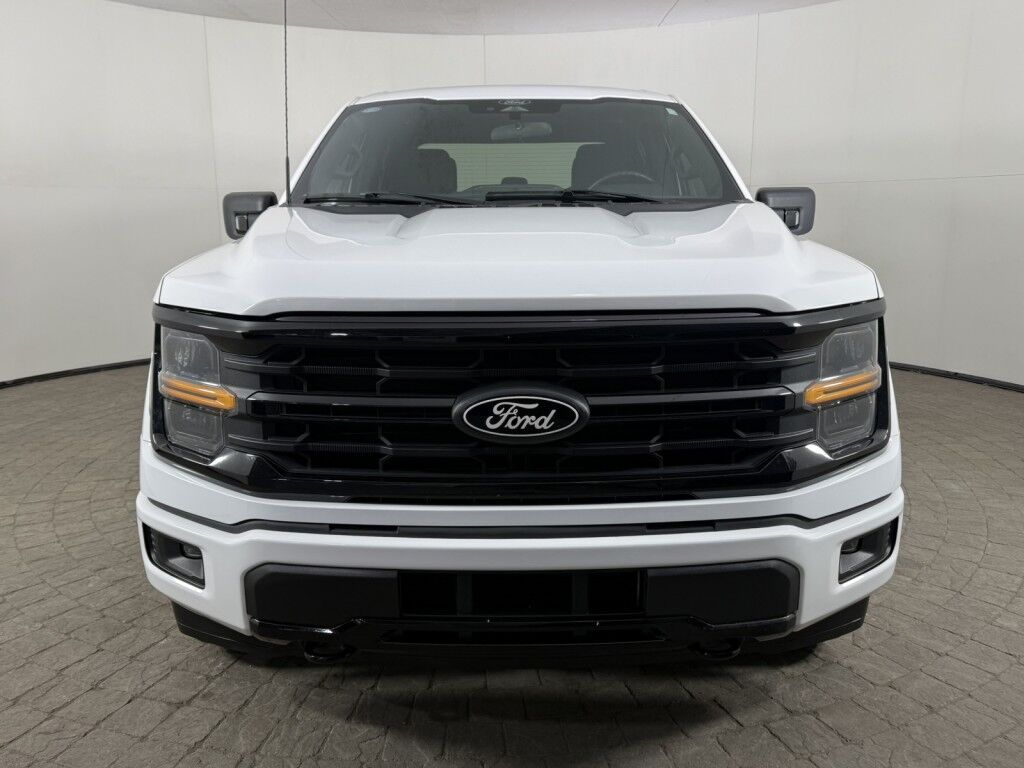 2025 Ford F-150 XLT w/Black Appearance pkg 4WD SuperCrew 5.5' Box Maumee OH