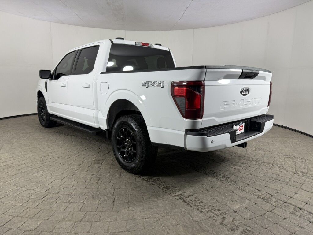 2025 Ford F-150 XLT w/Black Appearance pkg 4WD SuperCrew 5.5' Box Maumee OH