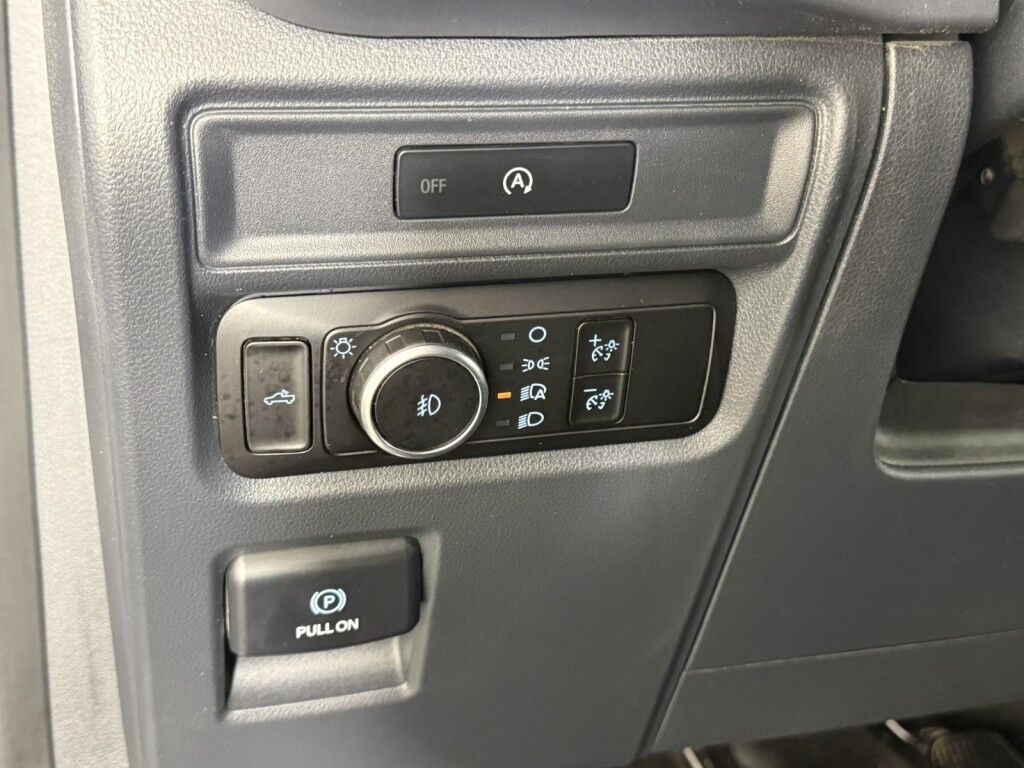 2025 Ford F-150 XLT w/Black Appearance pkg 4WD SuperCrew 5.5' Box Maumee OH