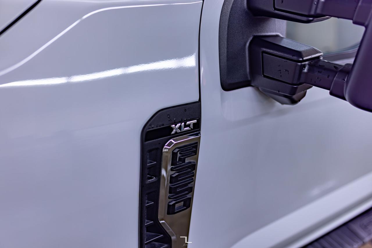 2025 Ford F-250 4x4 Crew Cab XLT FX4 PSeat BCam Red Deer AB