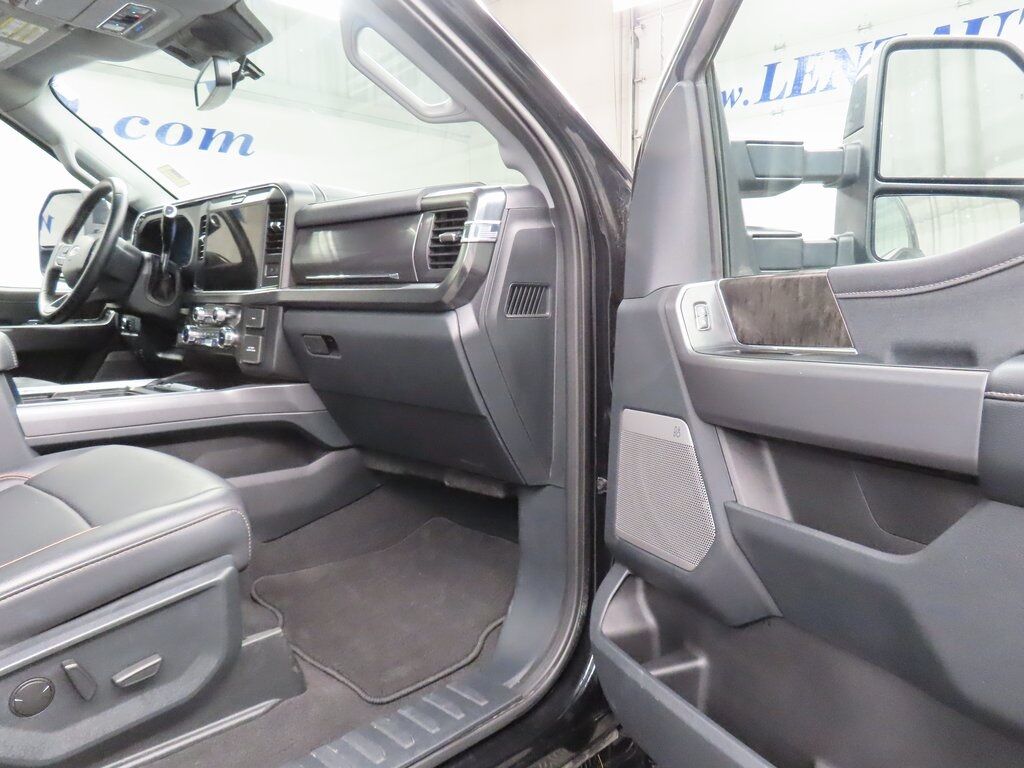 2025 Ford F-250 Super Duty 4x4 Crew Cab Lariat Fond du Lac WI