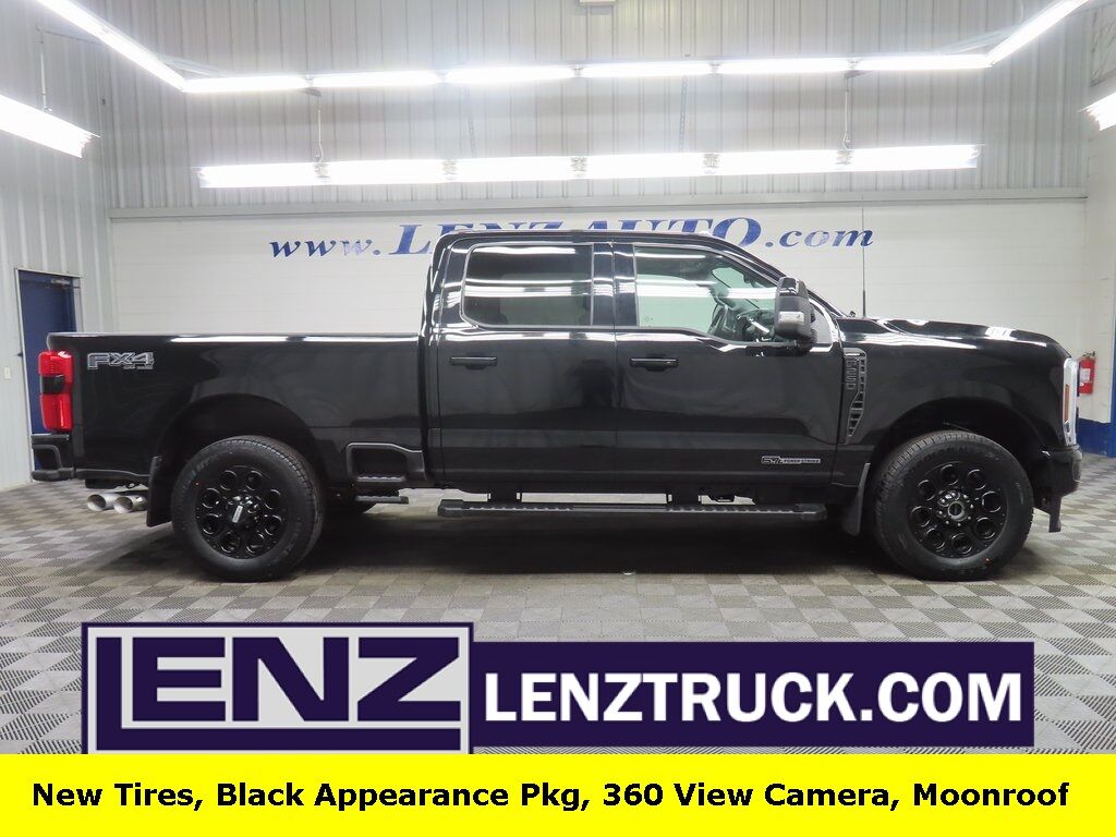 2025 Ford F-250 Super Duty 4x4 Crew Cab Lariat