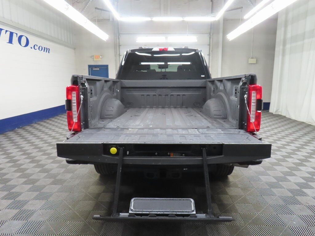 2025 Ford F-250 Super Duty 4x4 Crew Cab Lariat Fond du Lac WI