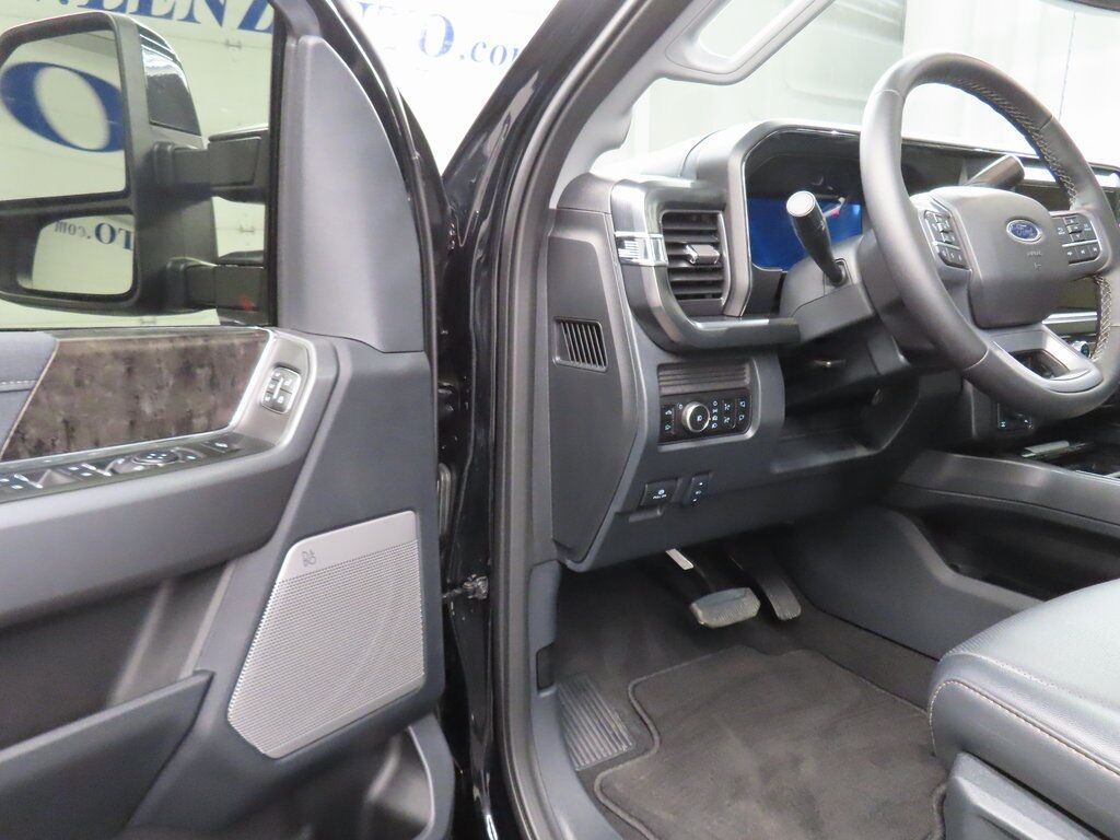 2025 Ford F-250 Super Duty 4x4 Crew Cab Lariat Fond du Lac WI