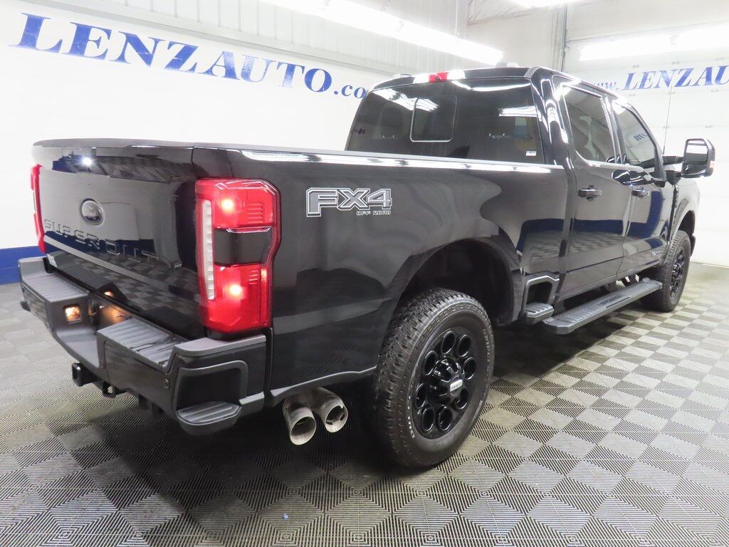 2025 Ford F-250 Super Duty 4x4 Crew Cab Lariat Fond du Lac WI